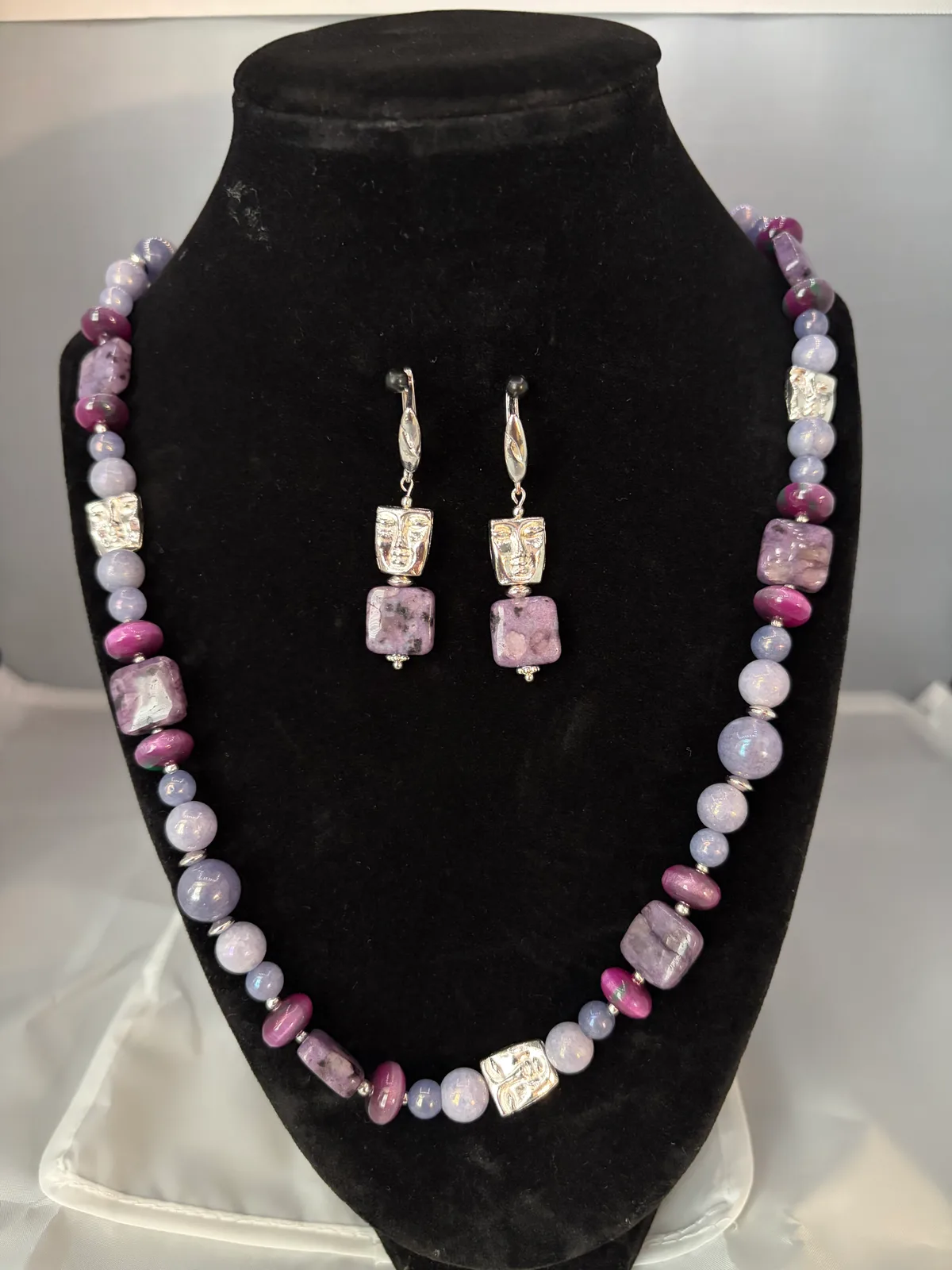 Lavender and purple beaded necklace and earring set handcrafted by Patty