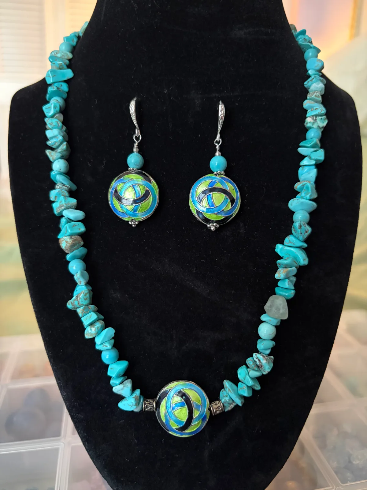 Turquoise chip and abalone necklace and earring set handcrafted by Patty
